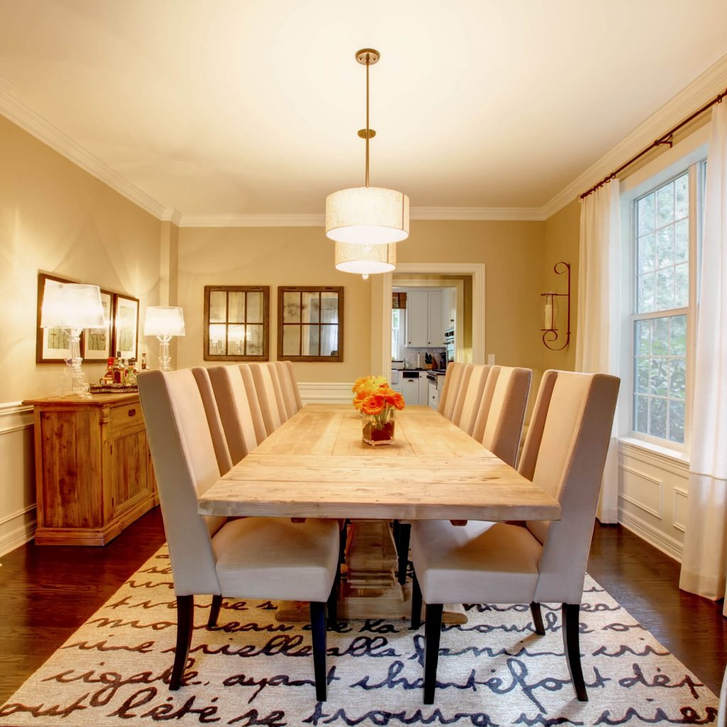 Choosing the Best Rug for Your Dining Room | Gillenwater Flooring